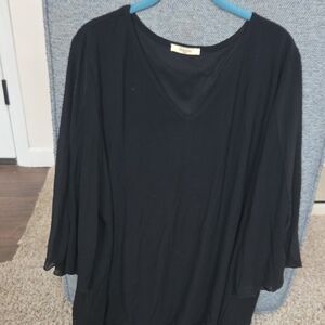 Chic Black V-Neck Women's Blouse
